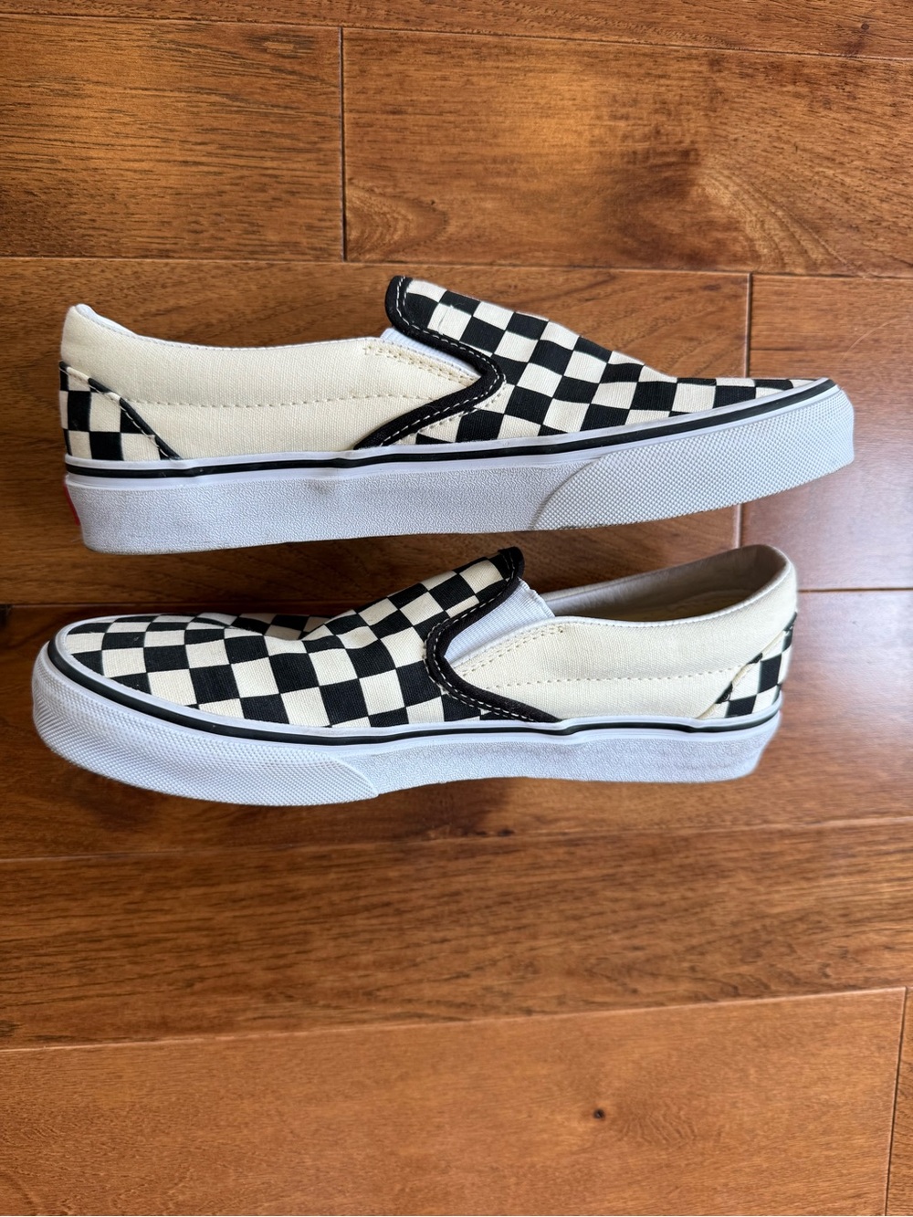 Vans Women’s 7.5 Classic Slip-On Checkerboard Skate Shoes - Black & White - Picture 2 of 5
